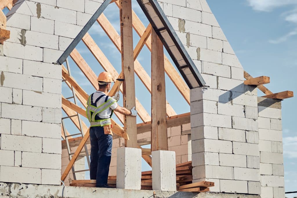 Les avantages de faire appel à un constructeur de maisons pour votre projet immobilier