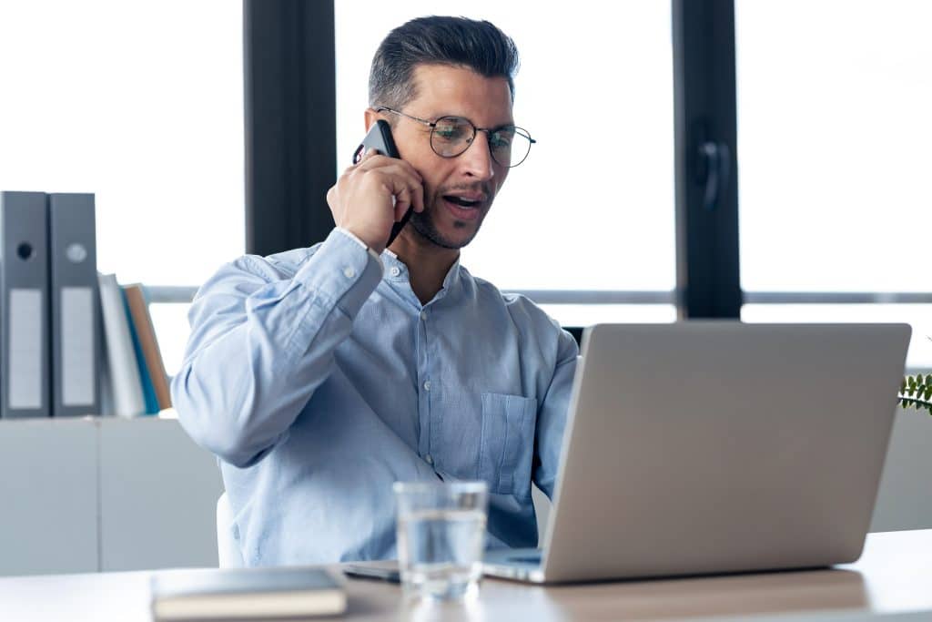 Auto-entrepreneurs : quels logiciels sont obligatoires pour votre activité ?